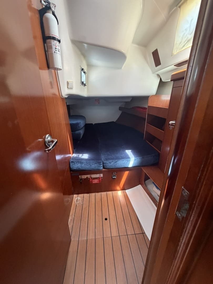 2006 Beneteau 423 - Image 114