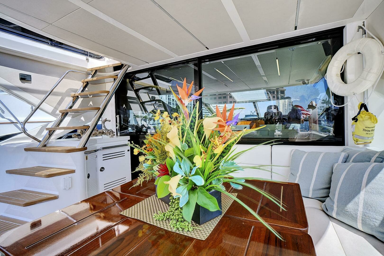 2017 Sunseeker 68 Sport Yacht - Image 15