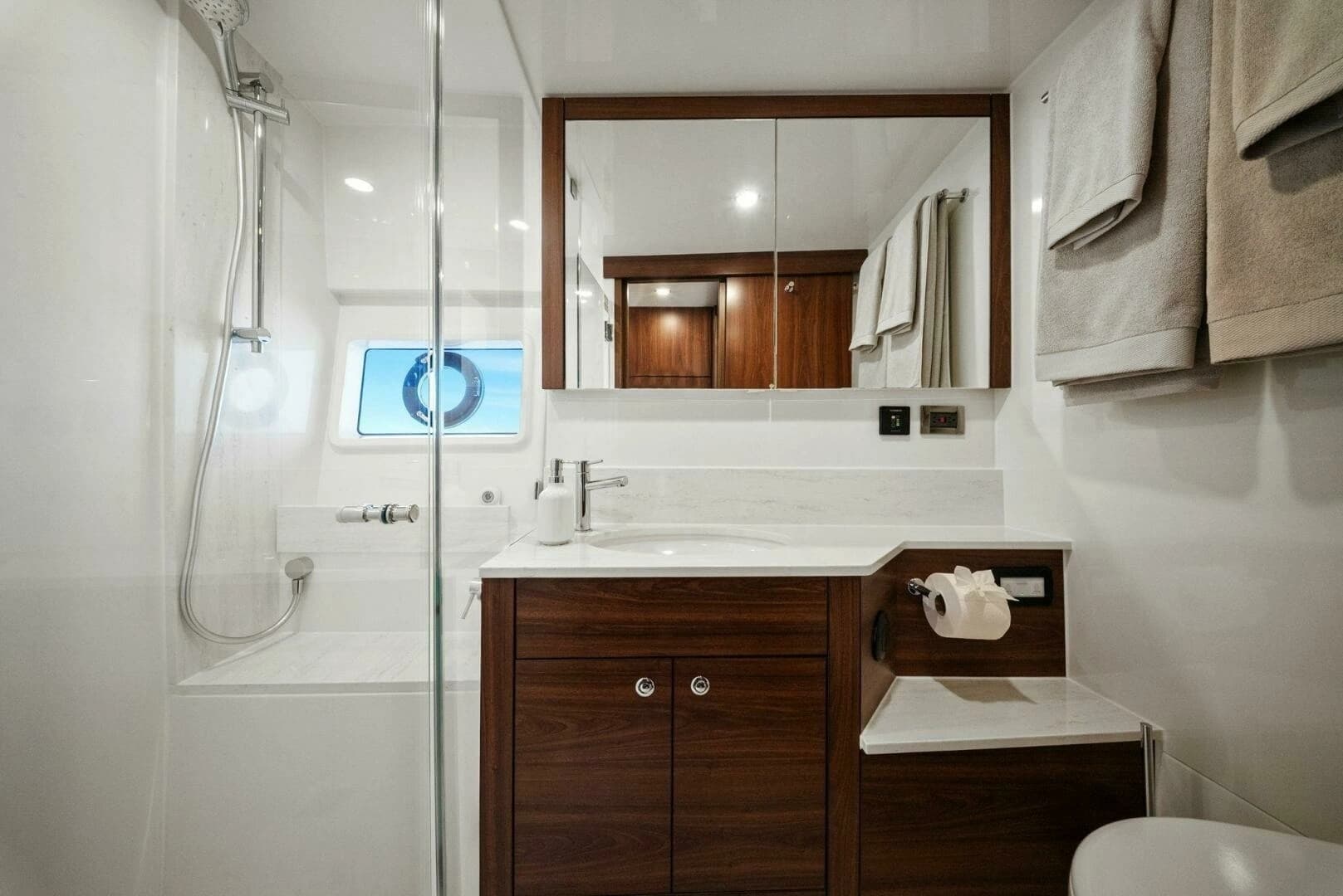 2025 Maritimo M600 - Image 23