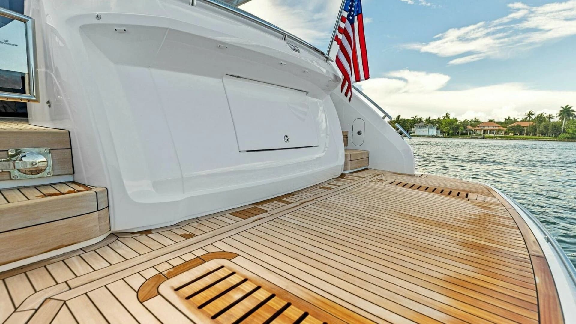 2025 Princess F50 Flybridge - Image 40