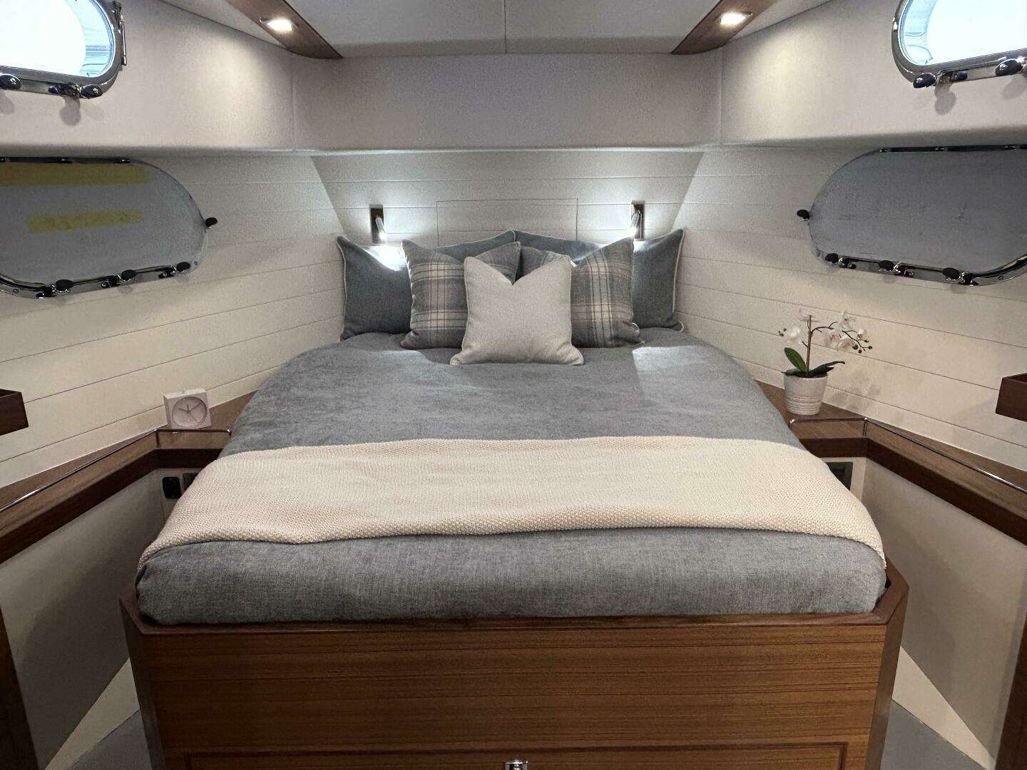 2027 Outback Yachts 50 - Image 13