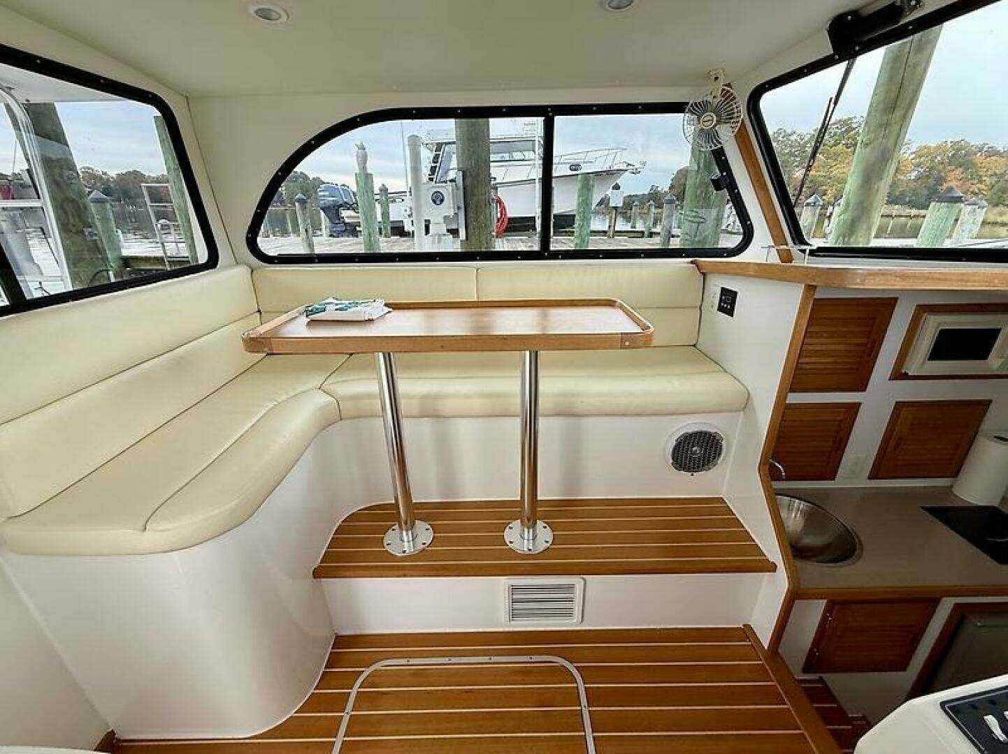 2019 Judge 36 Chesapeake - Image 4