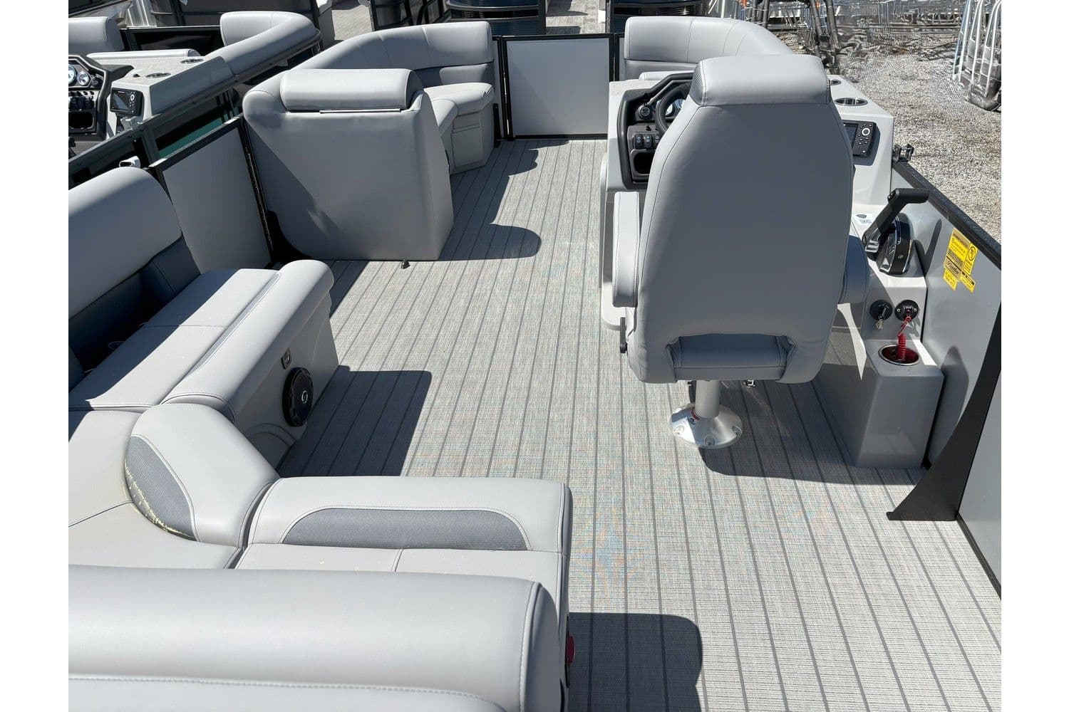 2025 Bentley Pontoons Legacy 223 Cruise - 3
