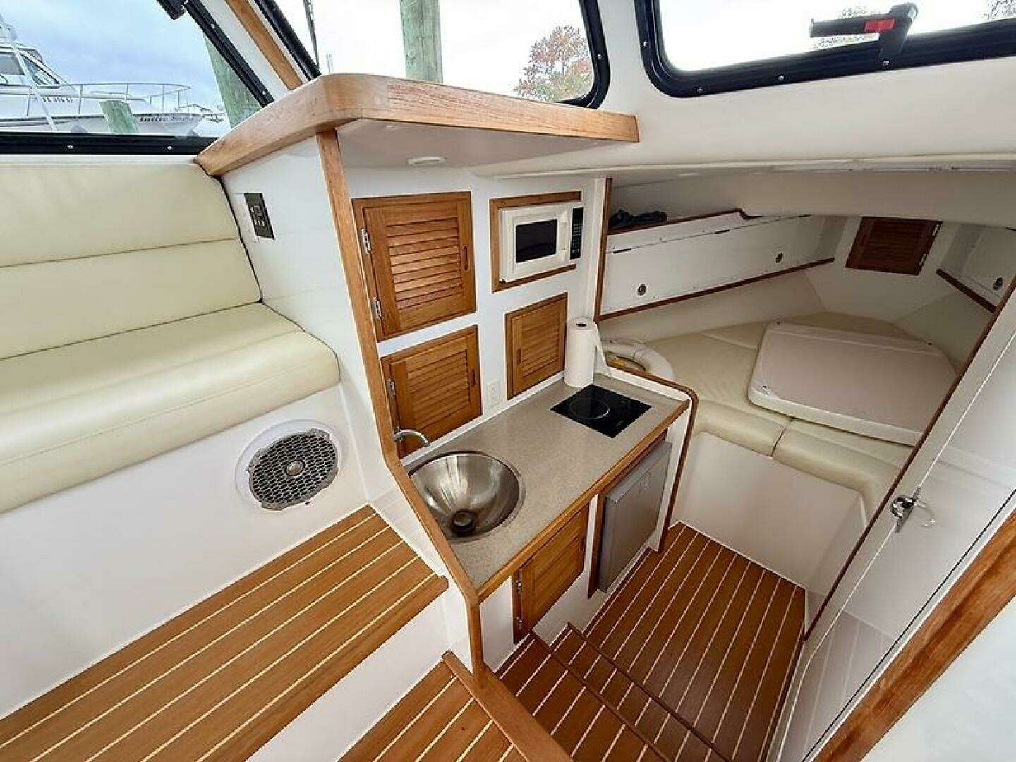 2019 Judge 36 Chesapeake - Image 5