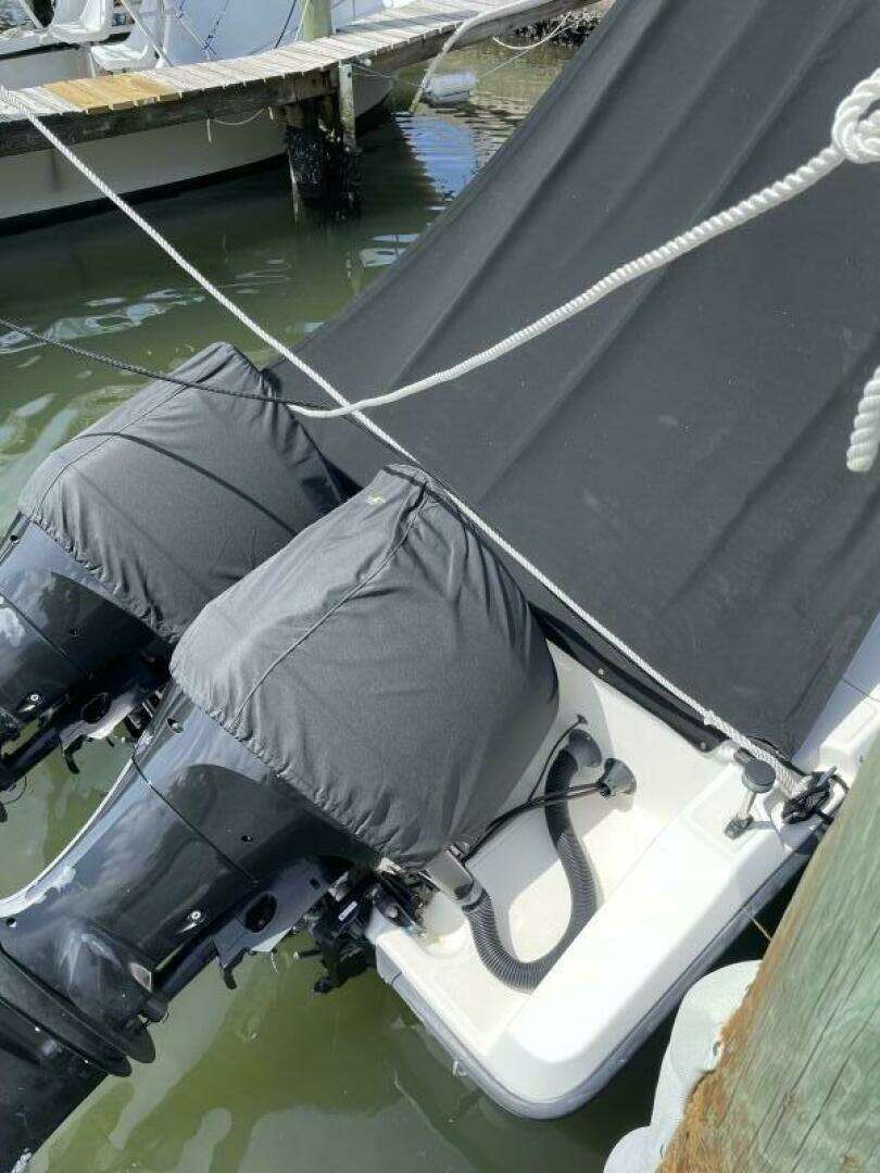 1995 Pursuit 2470 - Image 21