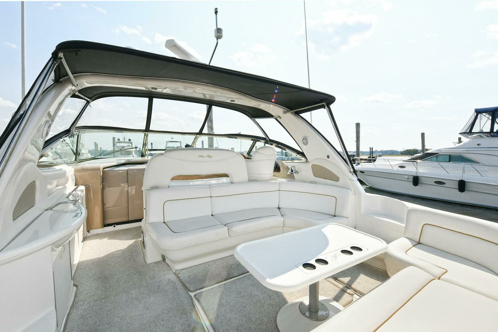 2000 Sea Ray 460 Sundancer - Image 10