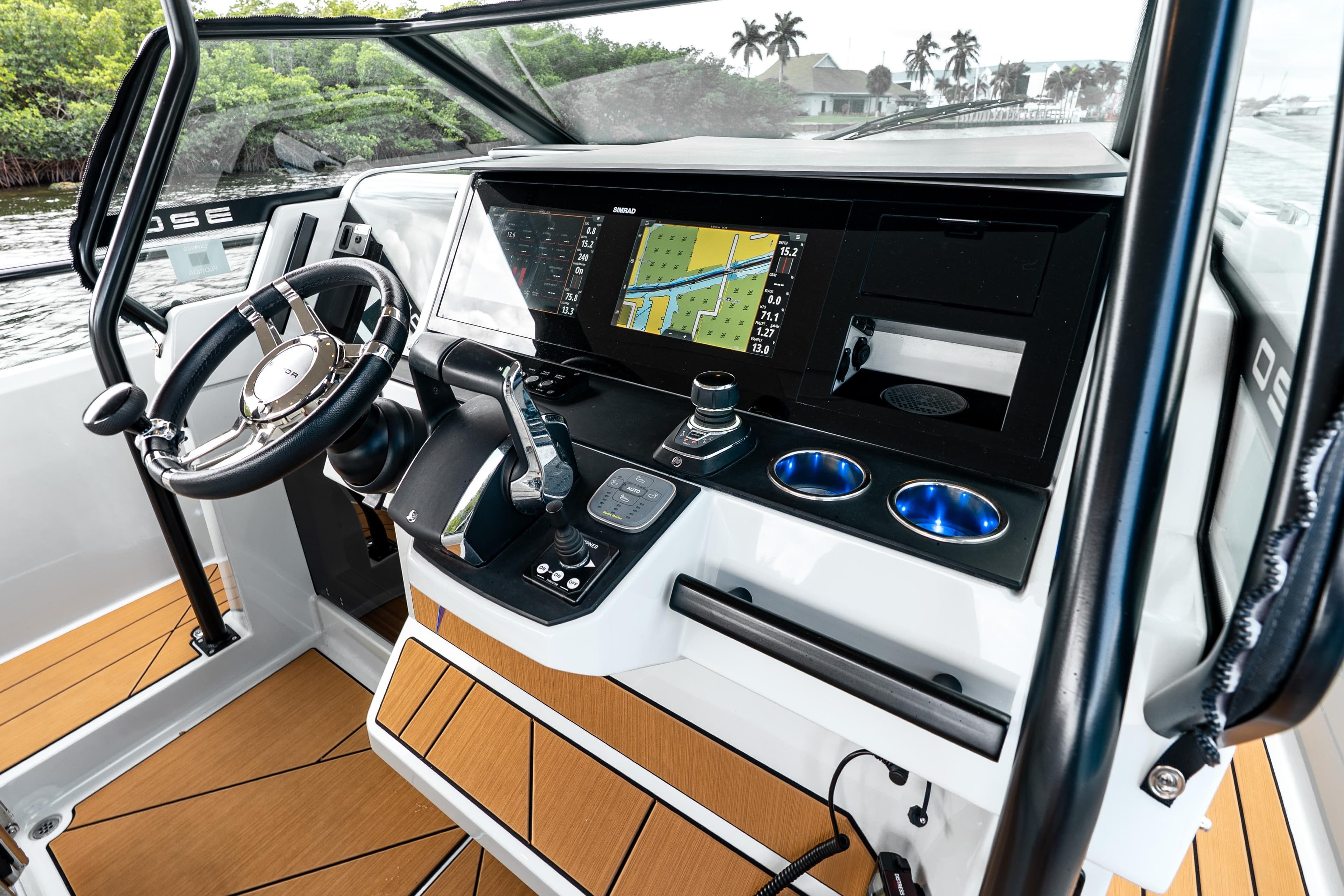 2024 Saxdor 320 GTO helm with modern navigation system and sleek design.