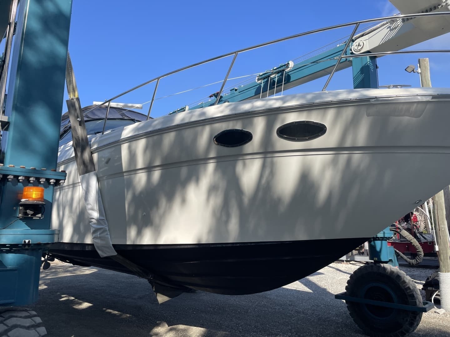 2001 Sea Ray 380 Sundancer - Image 5