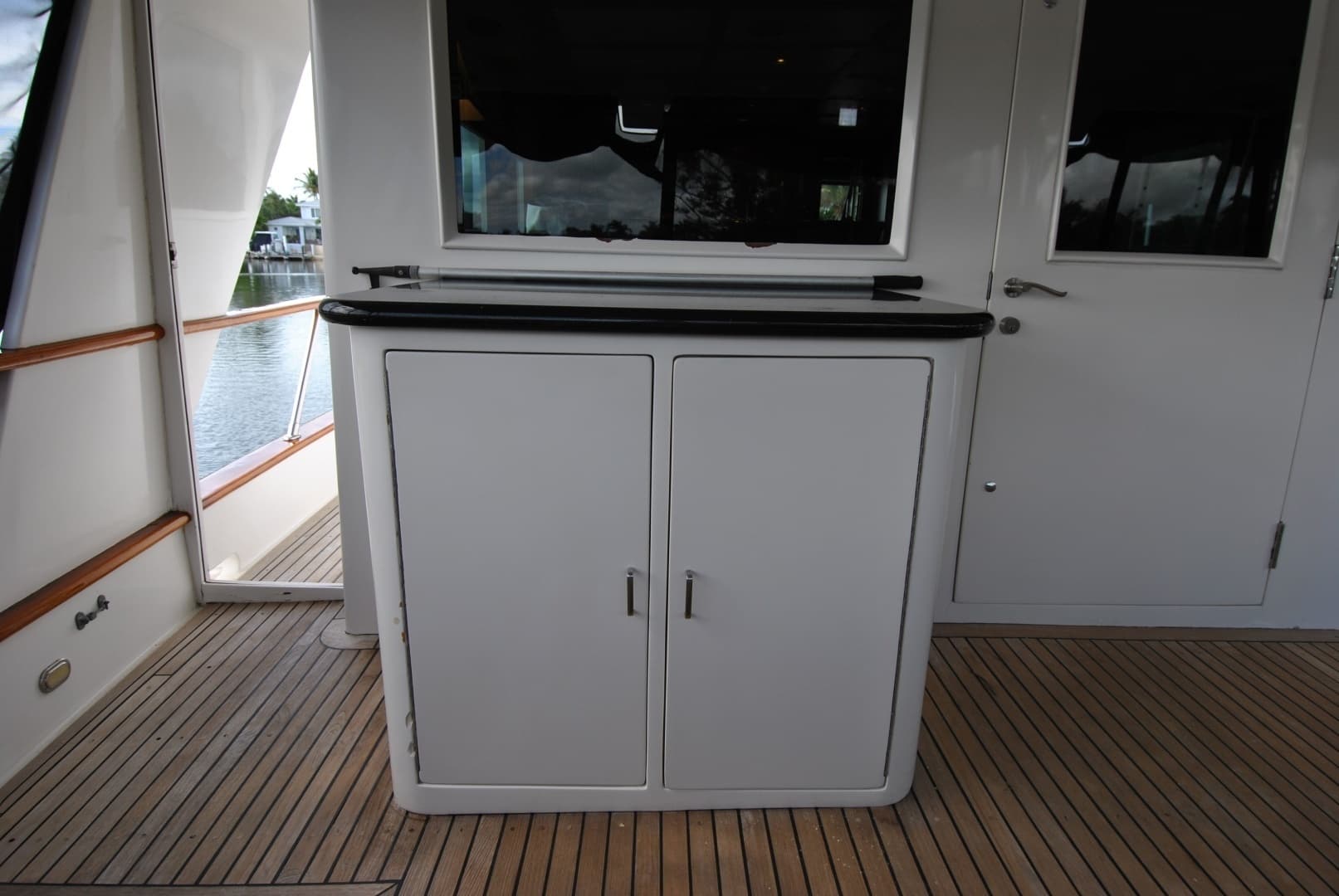 2002 Grand Alaskan Raised Pilothouse - Image 9