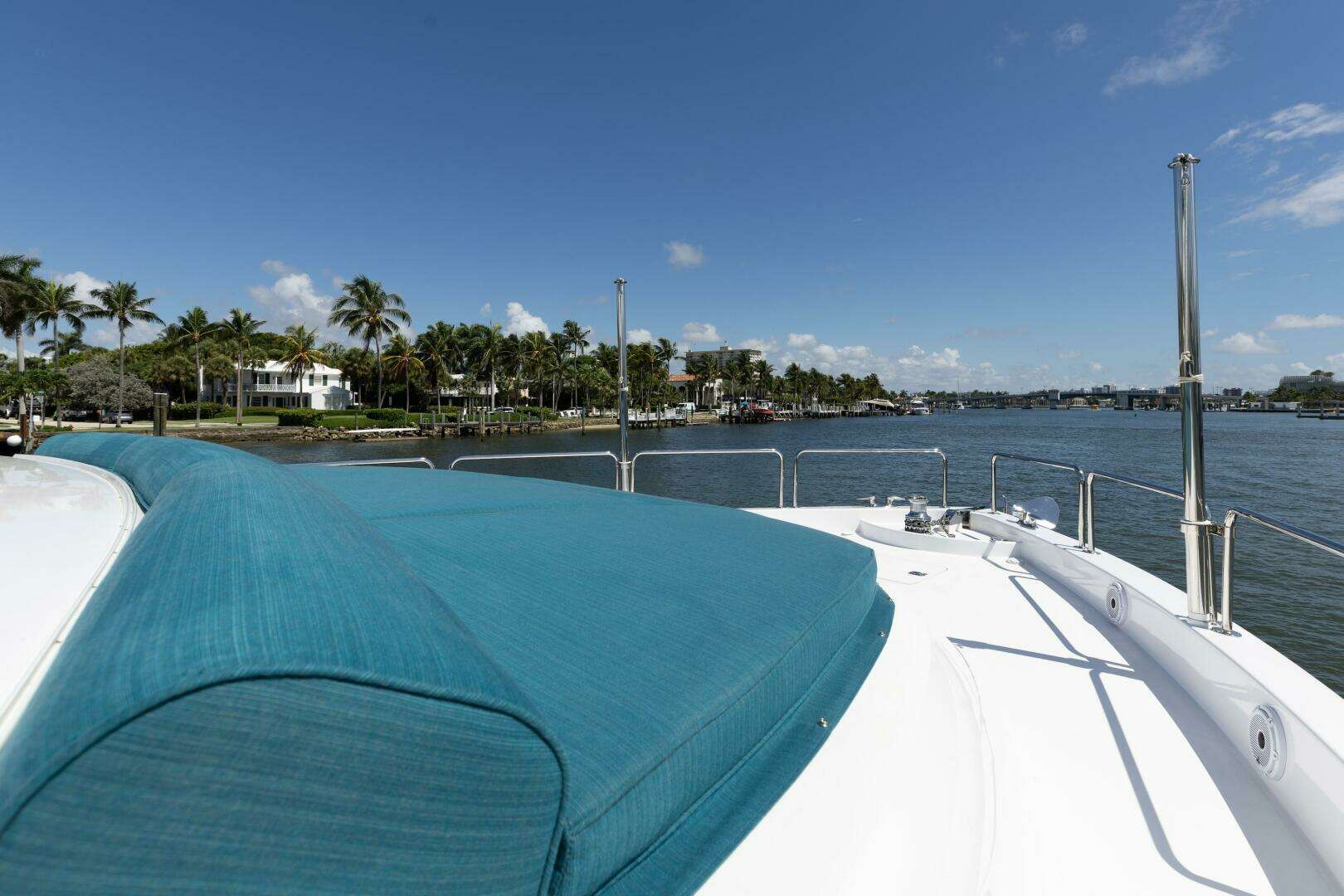2014 Hatteras 80 - Image 77