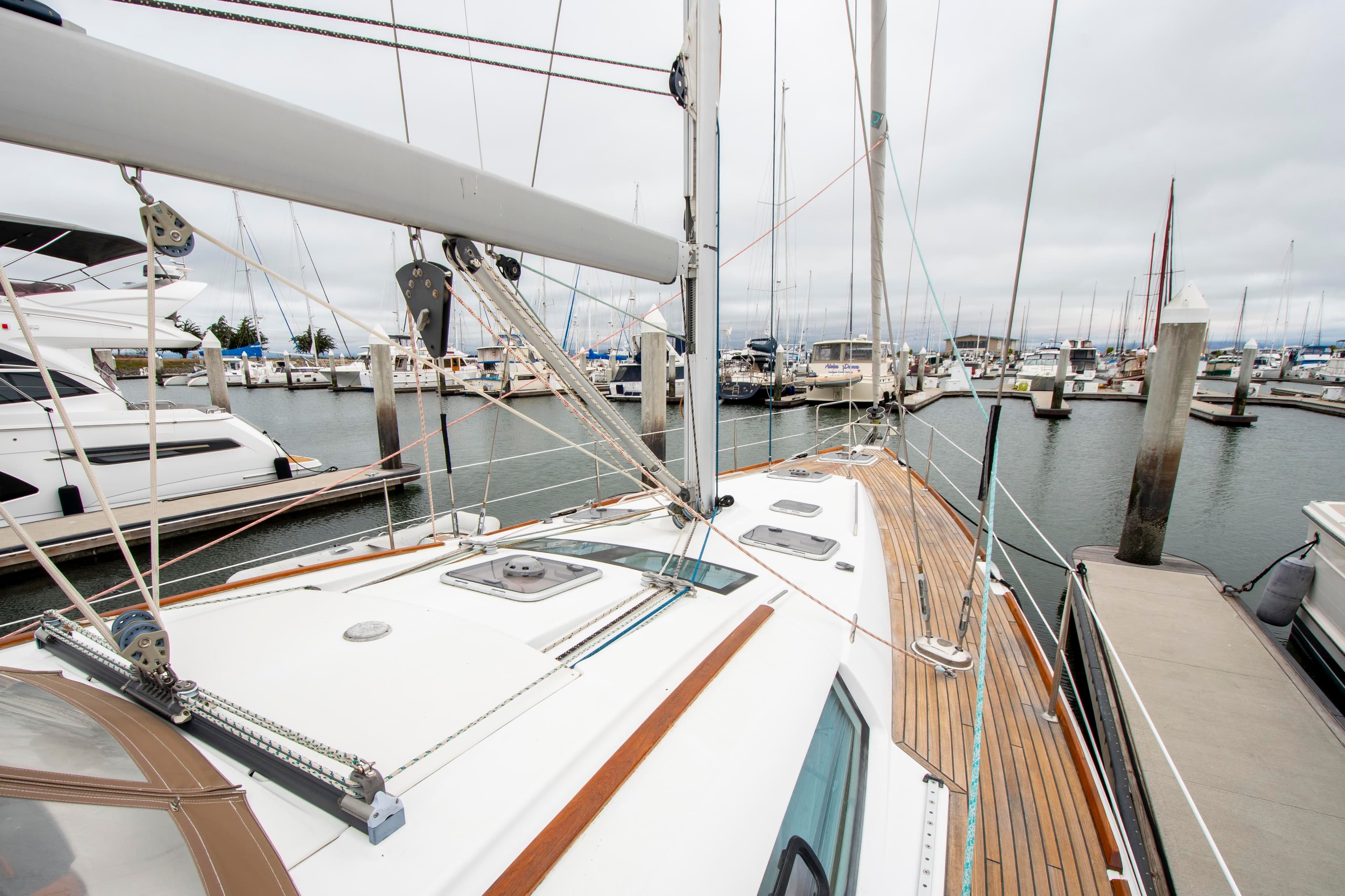 2009 Beneteau 49 - 12