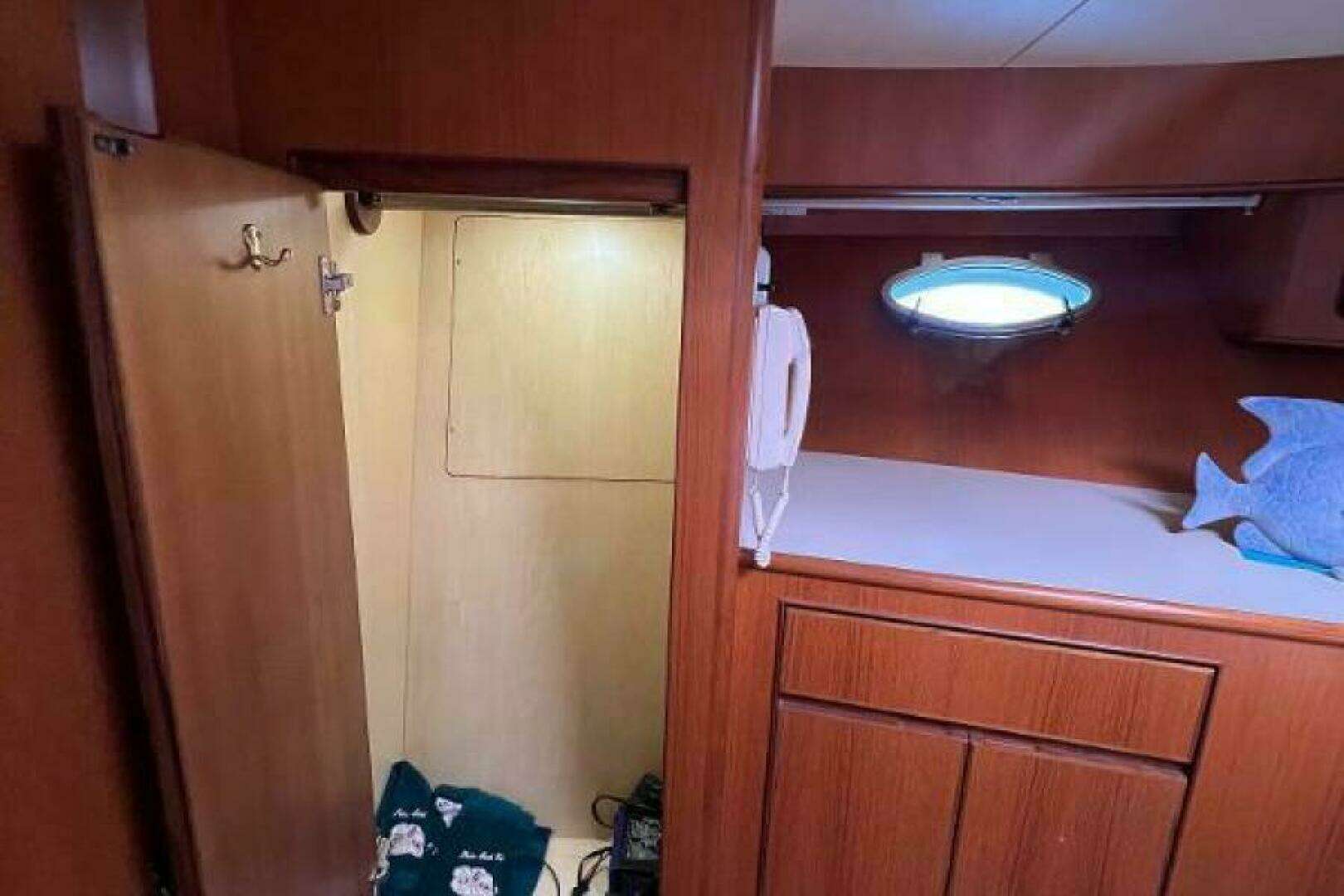 1998 Hyatt 51 Aft Cabin MY - Image 65