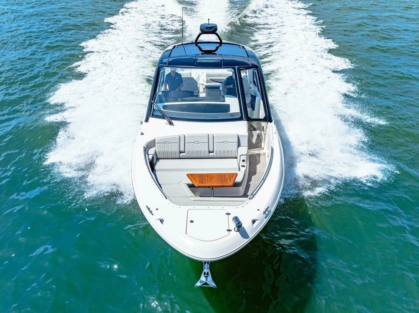 2022 Sea Ray 370 Sundancer - Image 52