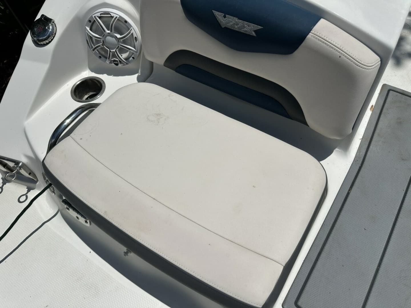 2017 Chaparral Vortex 243 VRX - Image 24