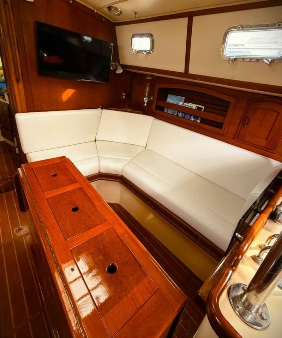 1995 Pacific Seacraft 37 - Image 3