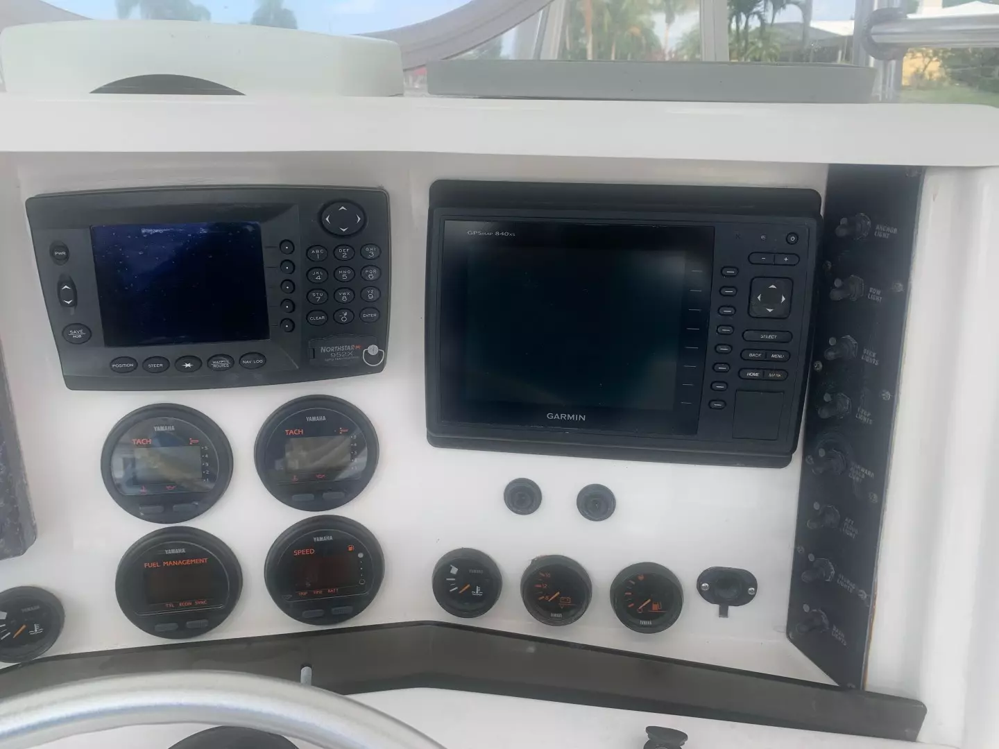 2001 Venture 34 Center Console - Image 5