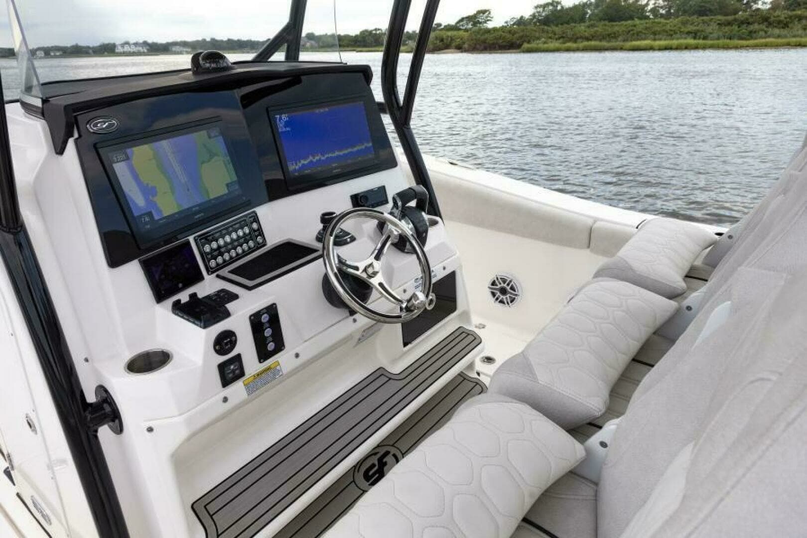 2027 Sea Fox 328 Commander - Image 26