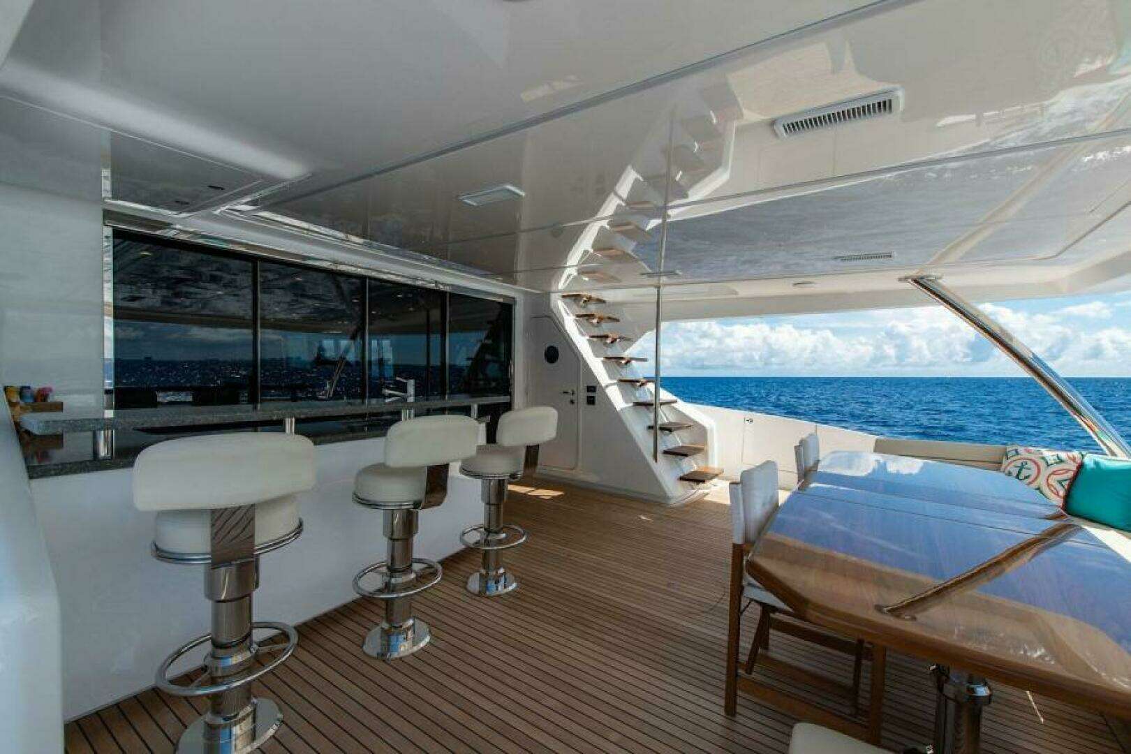 2018 Viking Enclosed Flybridge - Image 67