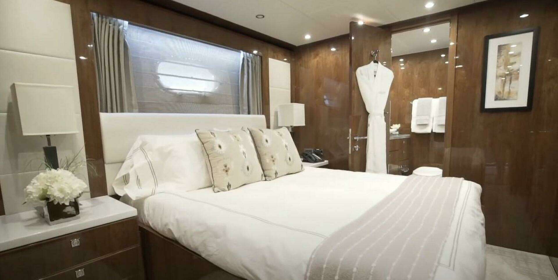 2017 Hargrave Raised Pilothouse - Image 21