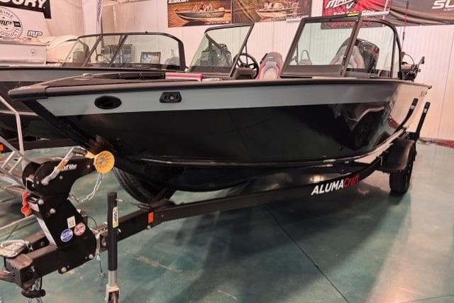 2025 Alumacraft Trophy 185X Sport
