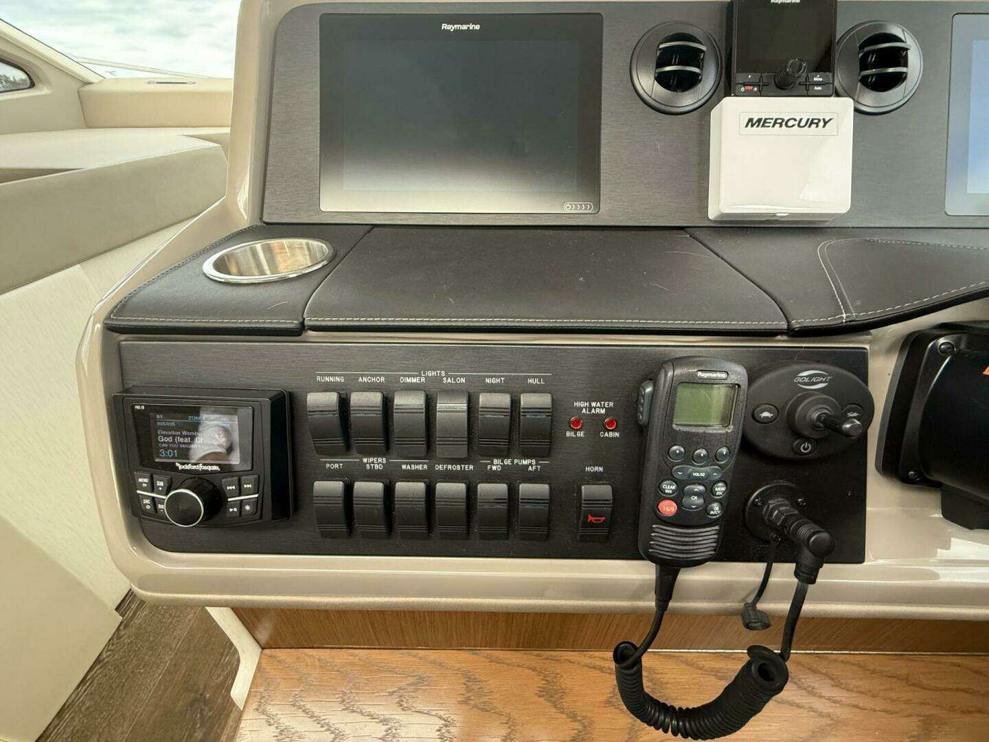 2018 Sea Ray 460 Sundancer - Image 33