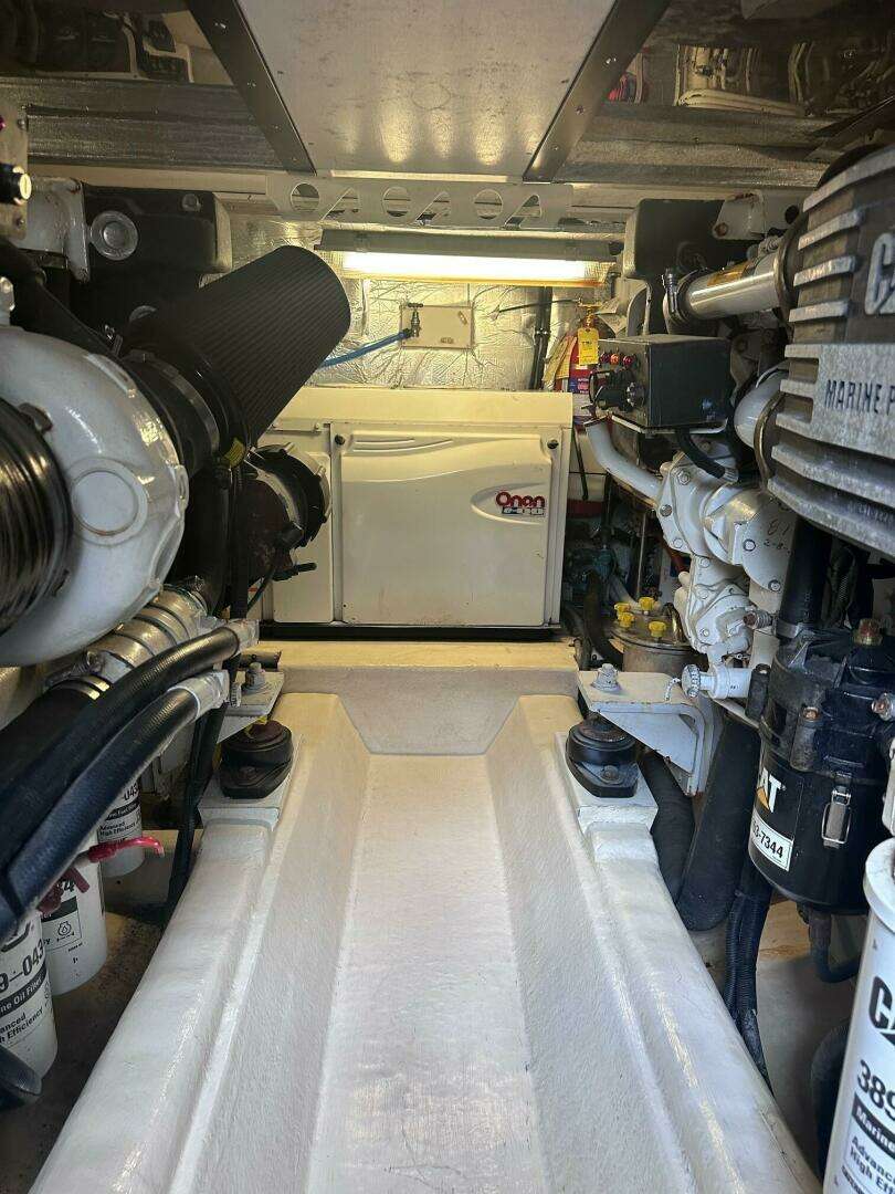 2008 Riviera 51 Convertible - Image 5