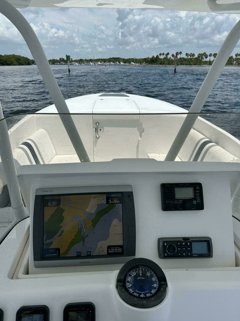 2011 Intrepid 323 Cuddy - Image 19