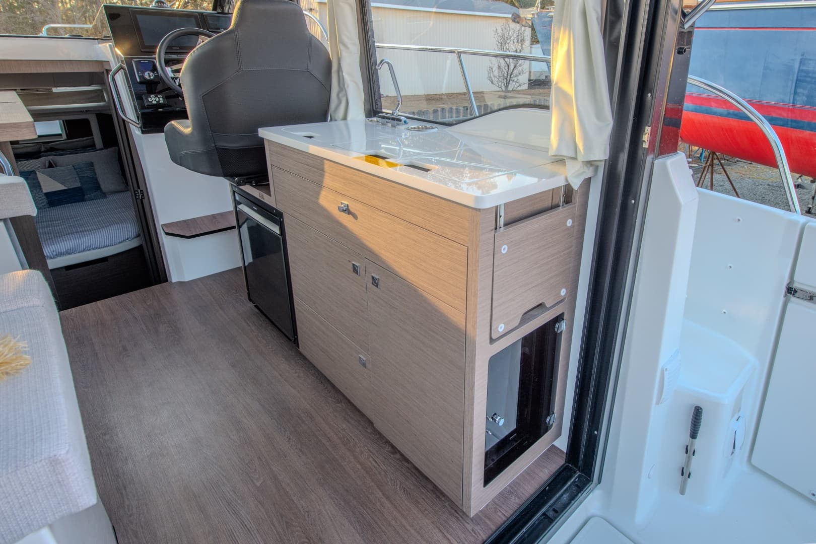 2026 Jeanneau NC 895 Series 2 - Image 14