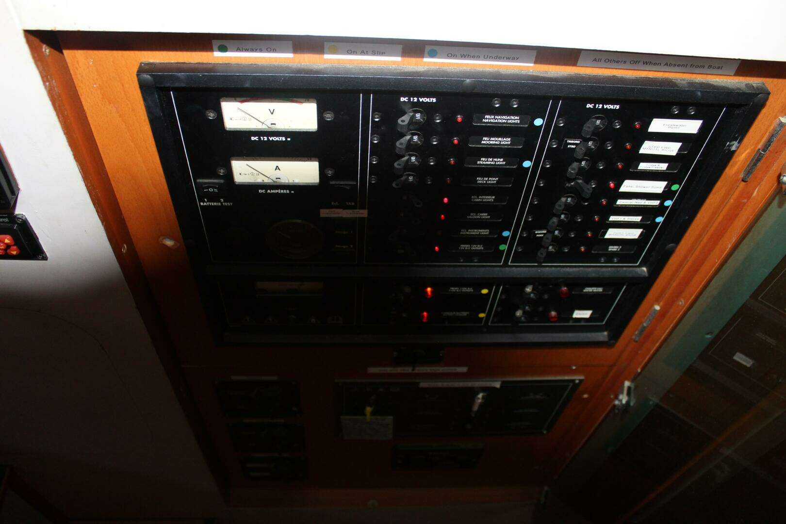 2004 Lagoon 43 Power Cat - Image 33