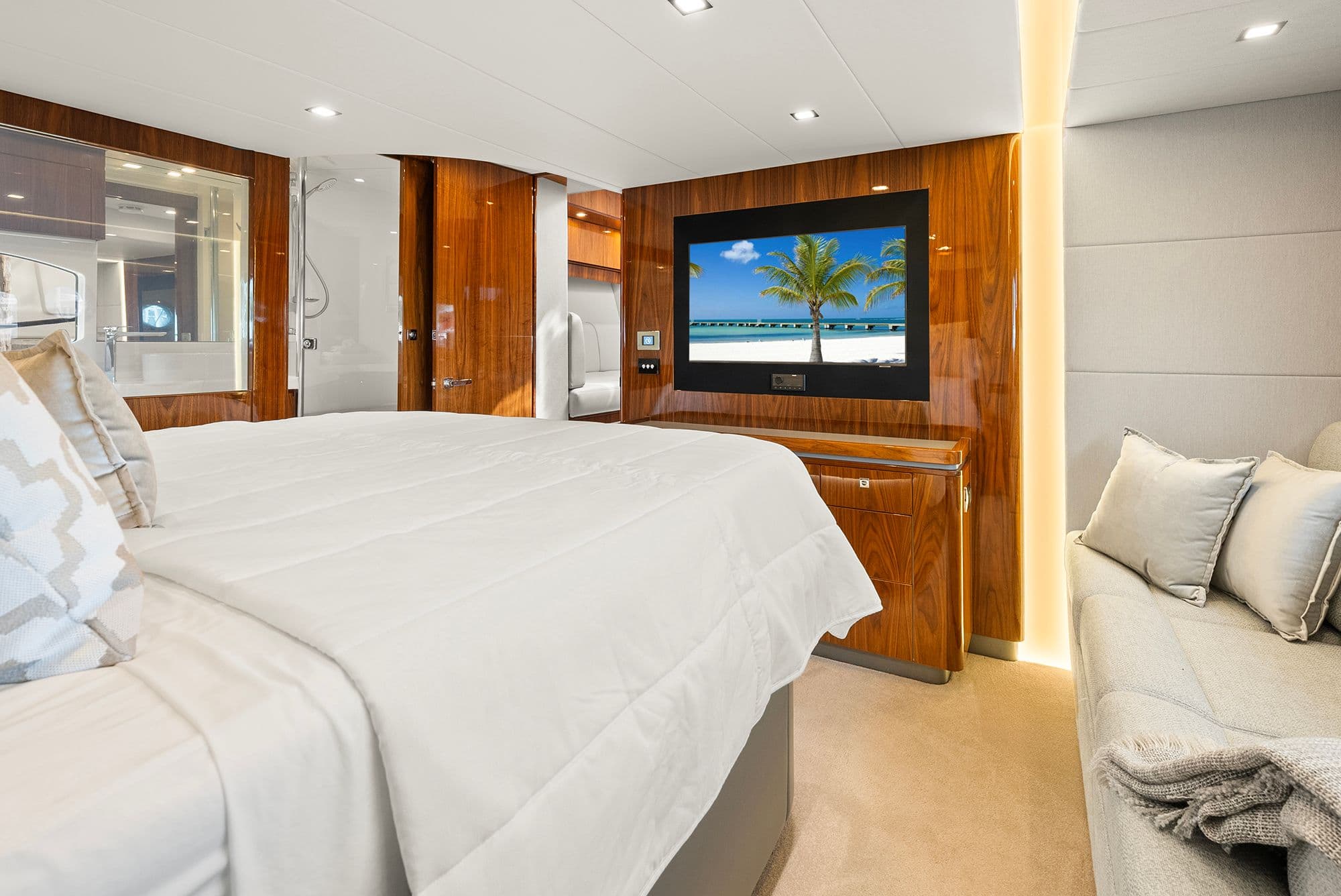 2024 Riviera 6000 Sport Yacht - 106