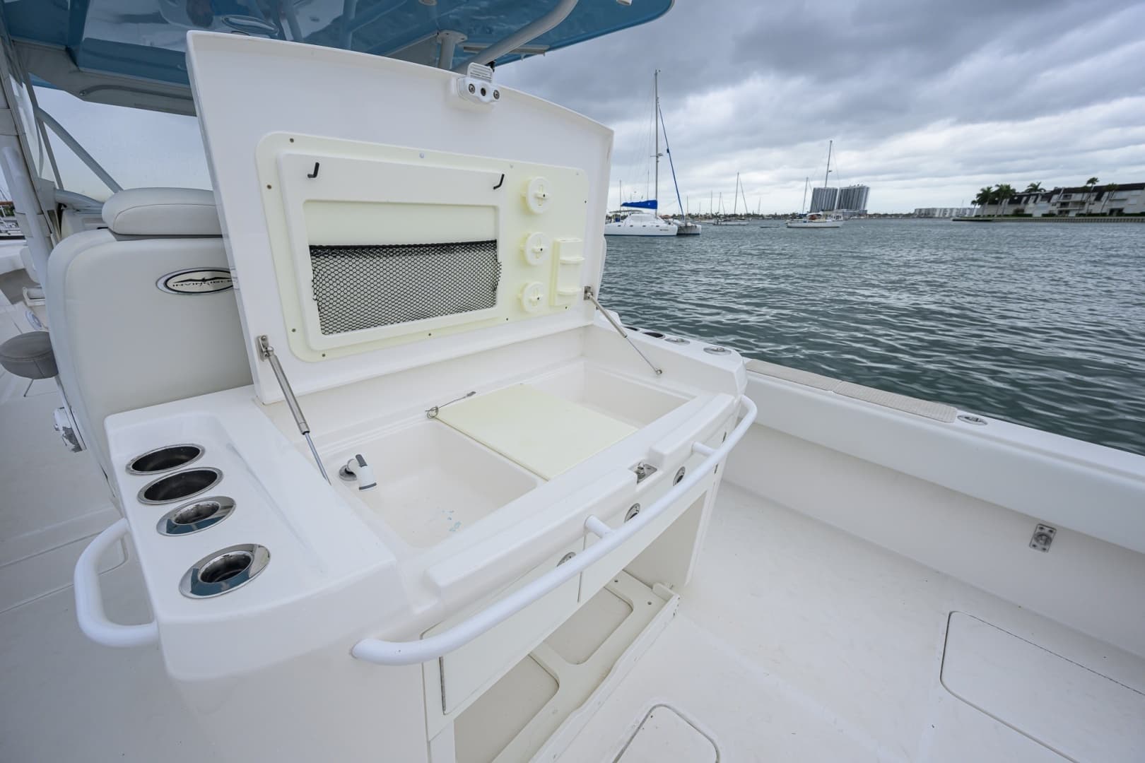 2019 Invincible 42 Open - Image 16