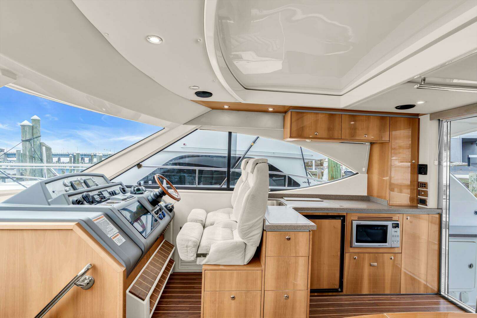 2014 Riviera 44 Sport Yacht - Image 44