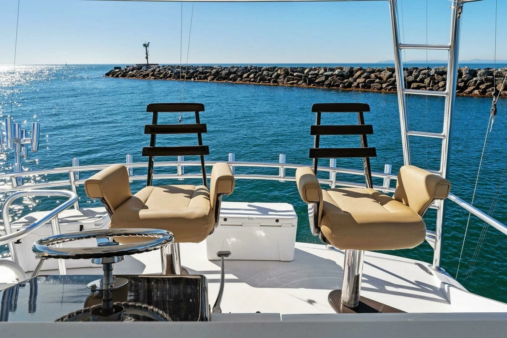 2007 Hatteras 64 Convertible - Image 38