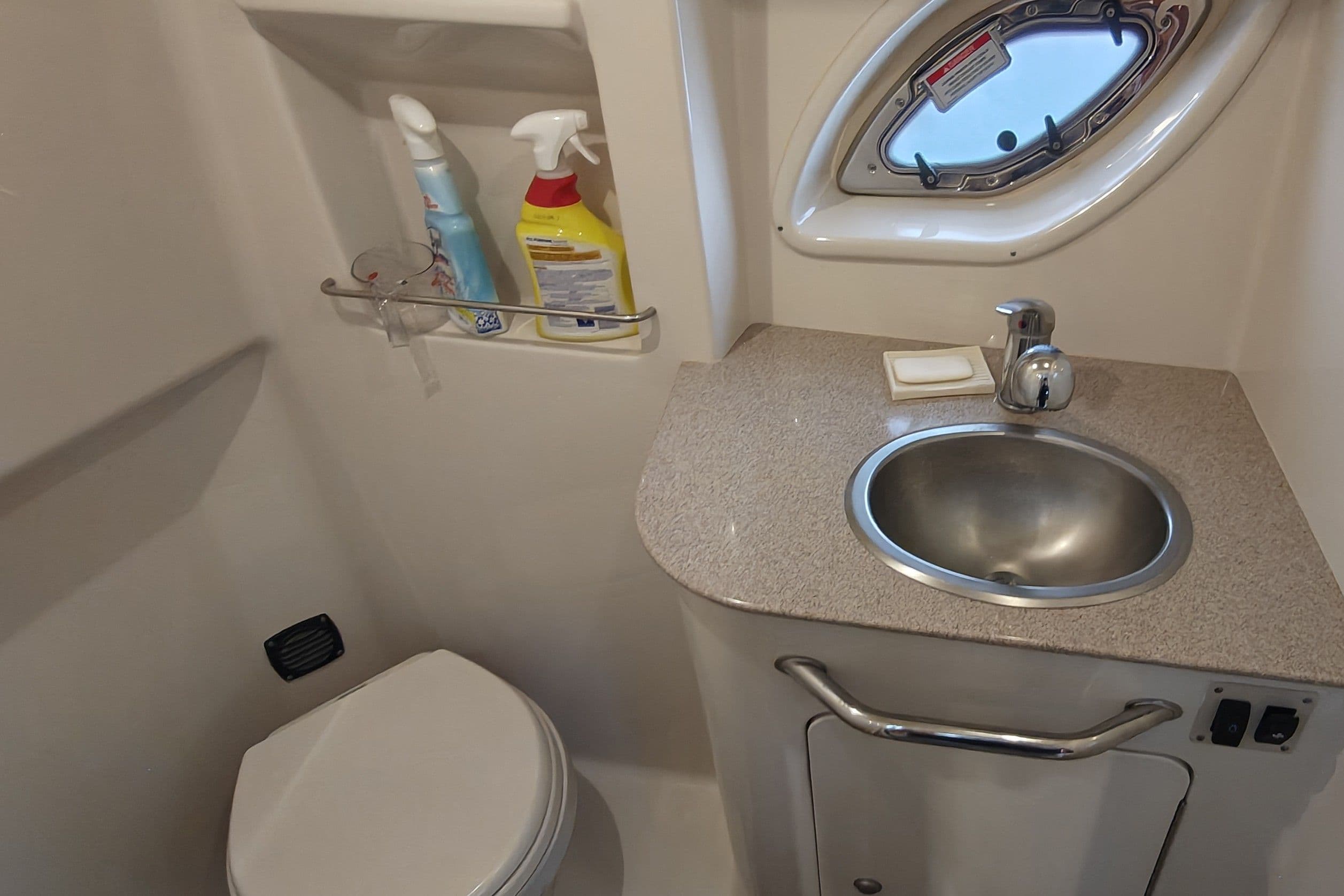 2007 Sea Ray Sundancer 310 - 21