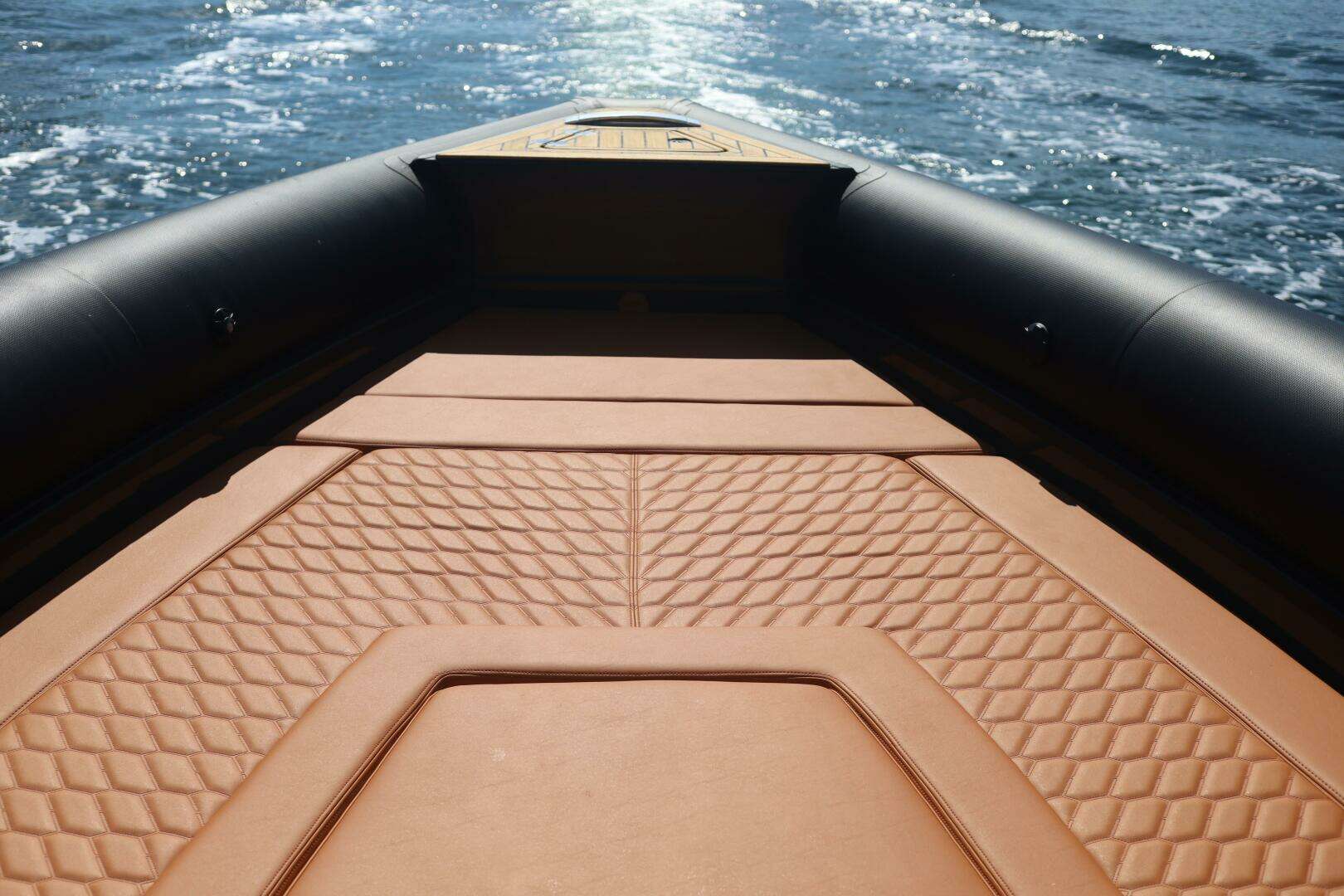 2025 Skipper Green Hull / Camel Upholstery - Image 3
