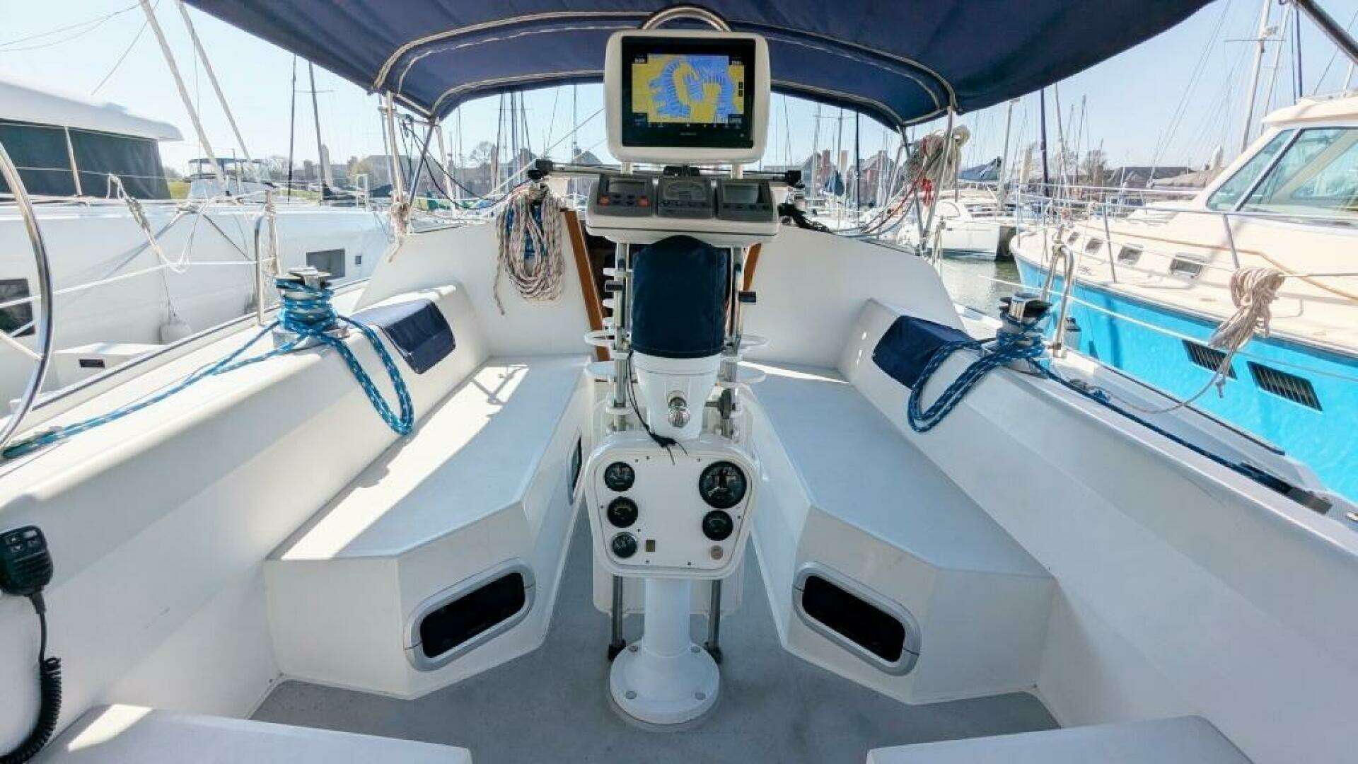 1989 Catalina 42 - Image 22