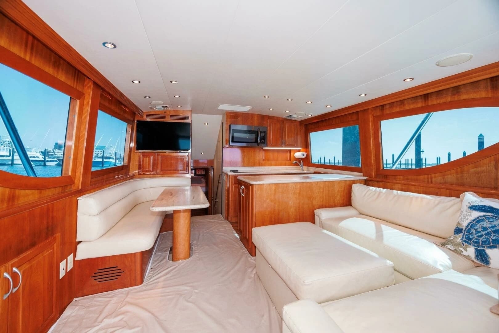 2002 Hatteras 50 Convertible - Image 4