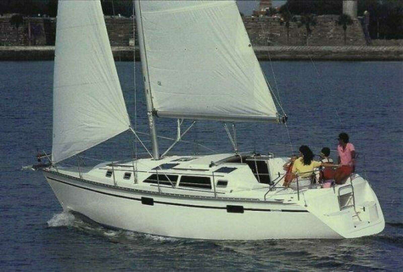 1992 Hunter 33.5 - Image 55