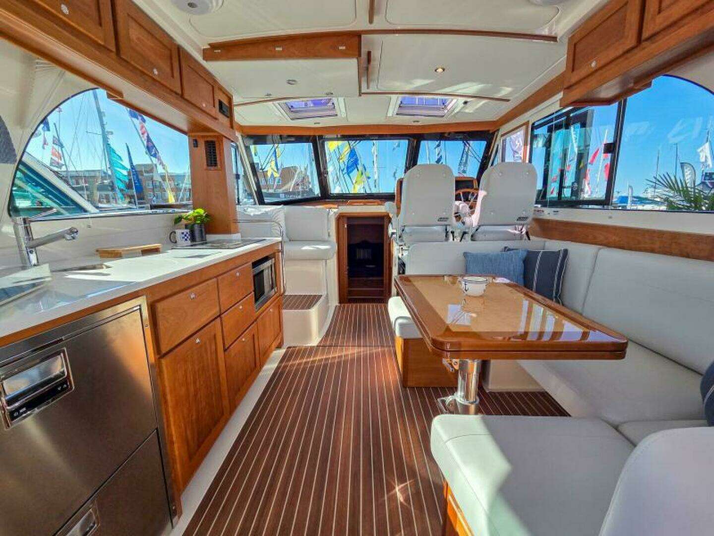 2027 Back Cove 412 - Image 18