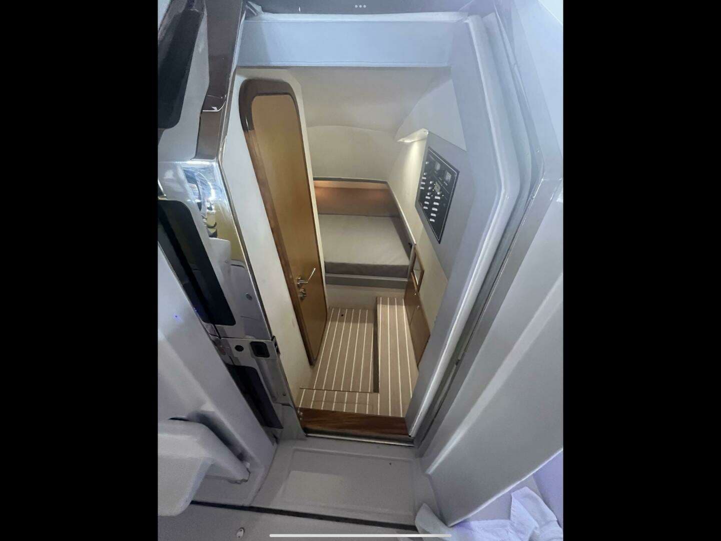 2013 Zeta 34 Custom - Image 23