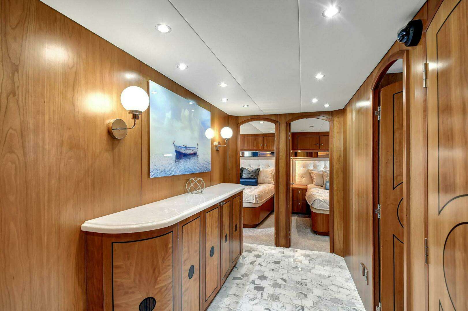 2005 Hatteras — - Image 22