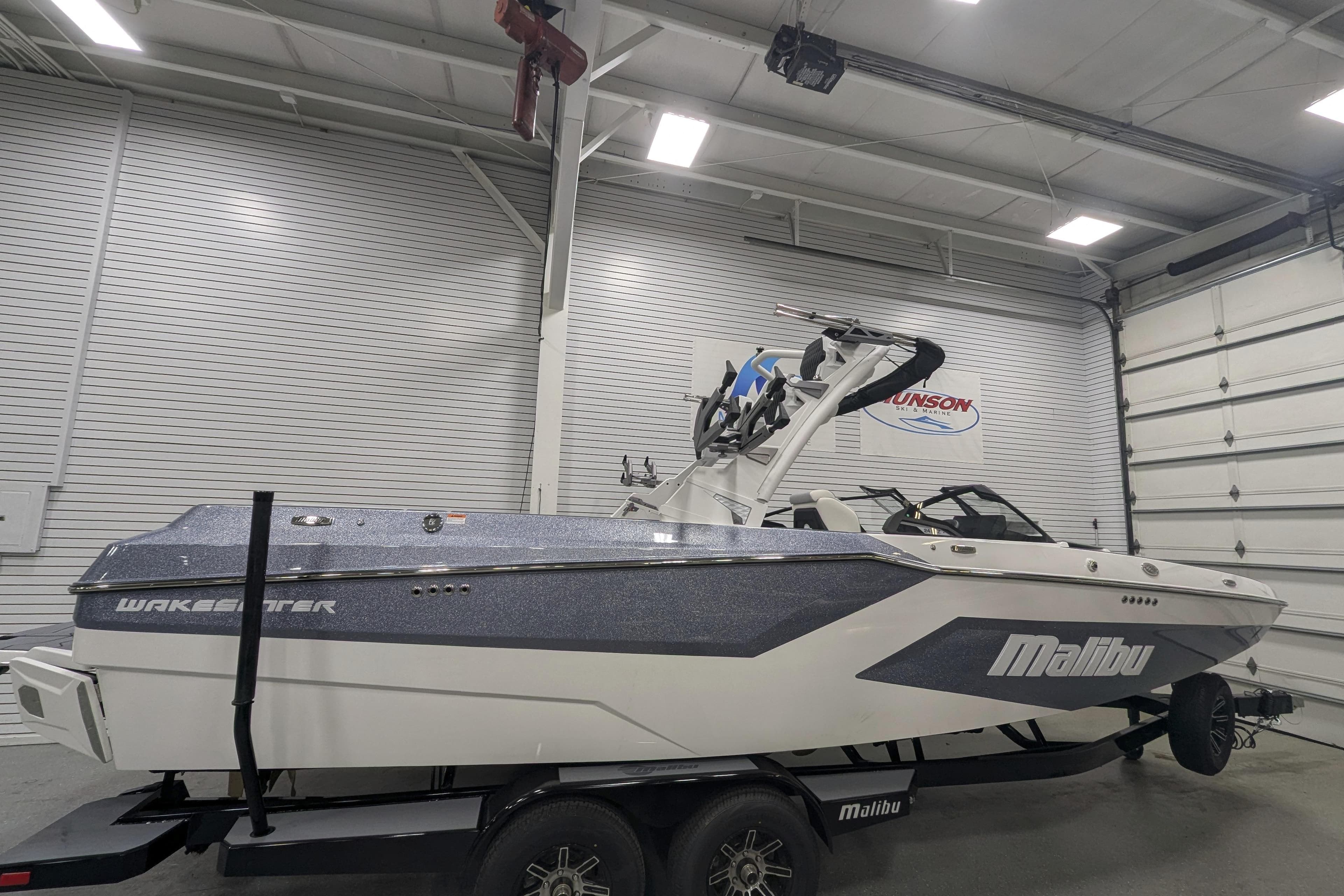 2025 Malibu Wakesetter 24 MXZ
