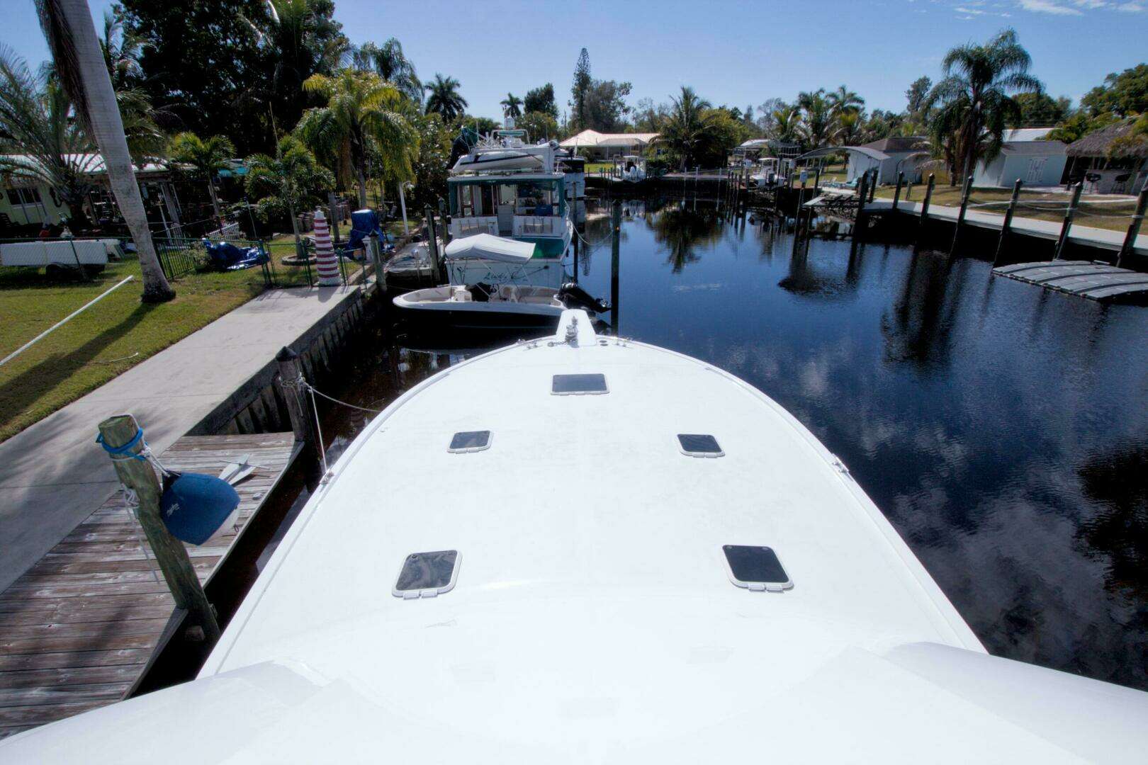 1990 Viking 53 Convertible - Image 39