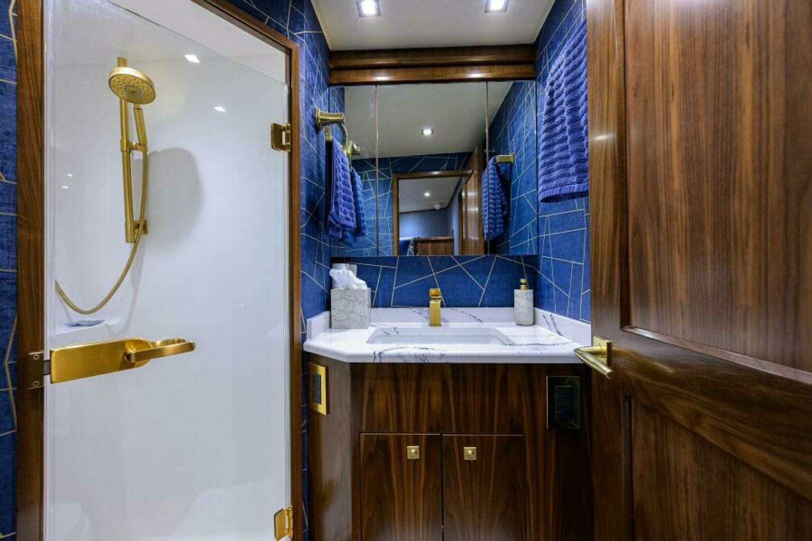 2024 Viking 80 Convertible - Image 20
