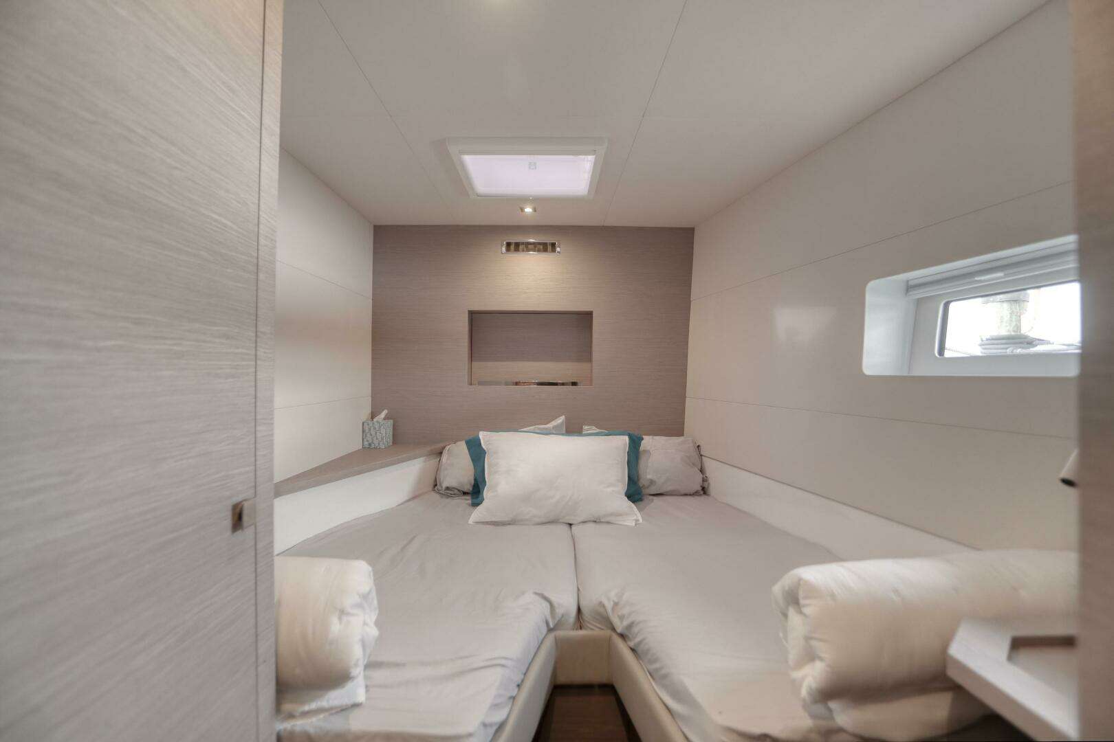 2022 Fountaine Pajot MY6 - Image 107