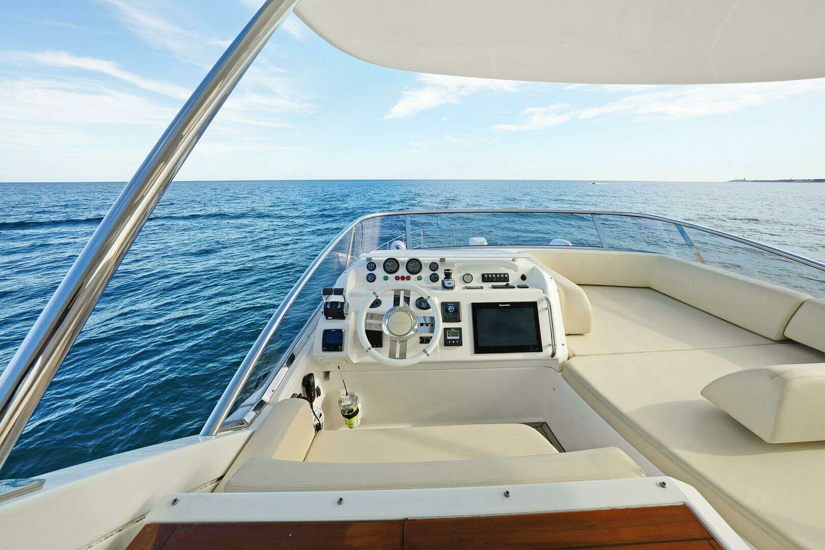2017 Azimut 60 Flybridge - Image 36