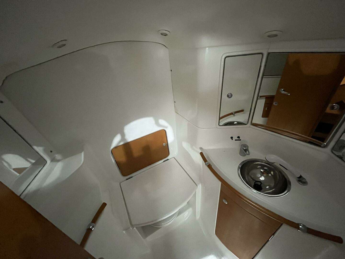 1999 Beneteau First 42s7 - Image 21