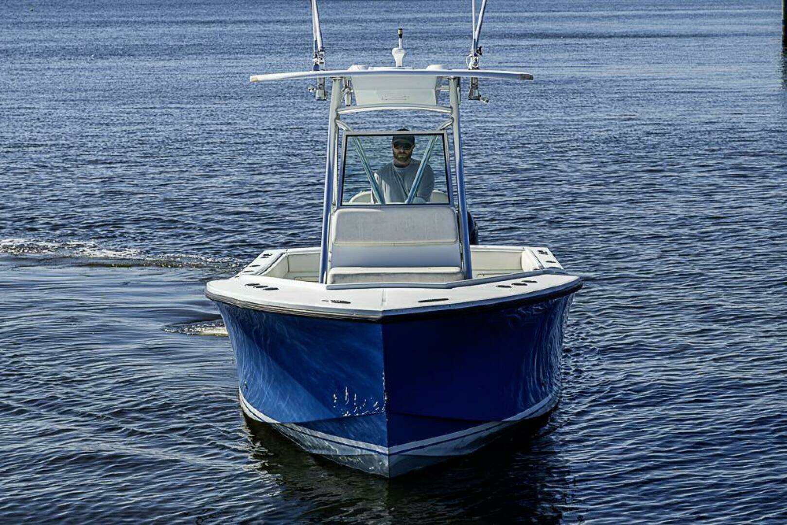 2000 Regulator 26 Forward Seating - Image 3