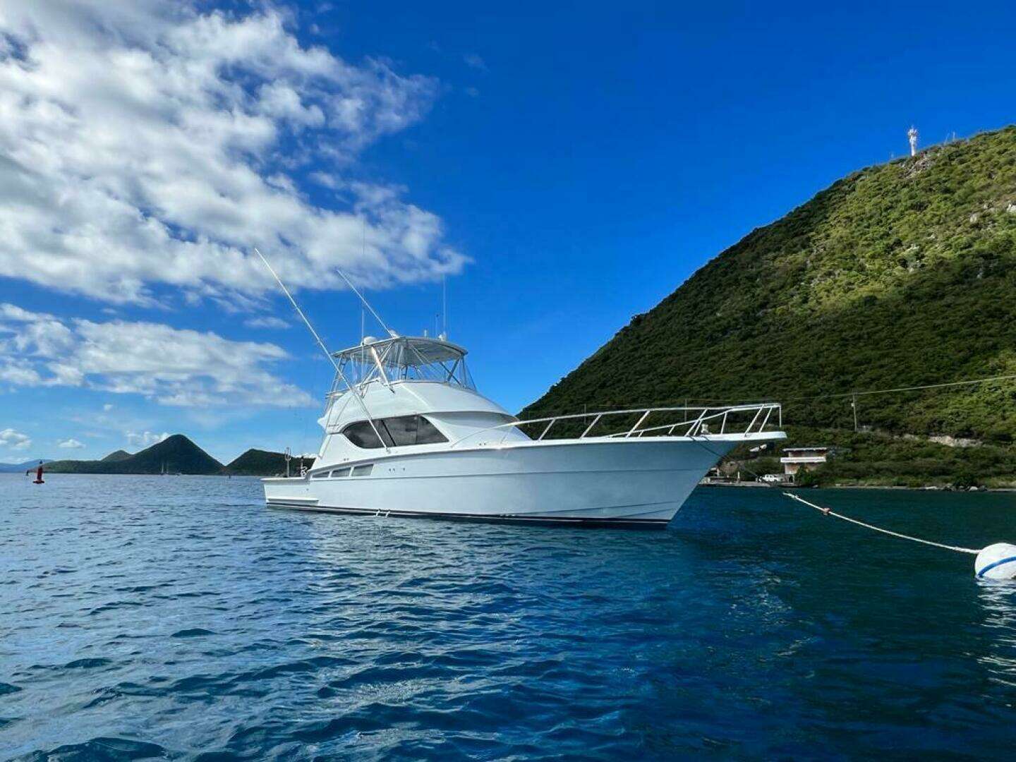 2005 Hatteras 50 Convertible - Image 8