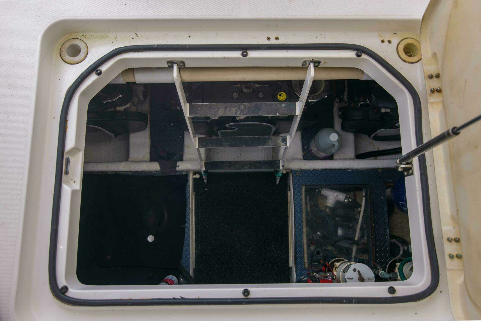 2009 Silverton 52 Ovation - Image 71